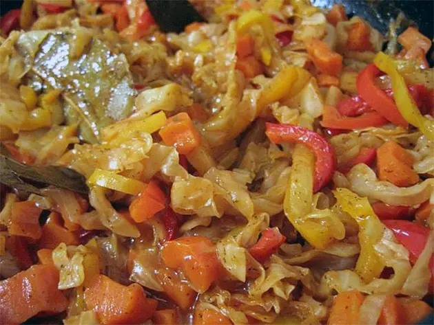 Easy Cabbage and Zucchini Stew 3 Vegetable stew