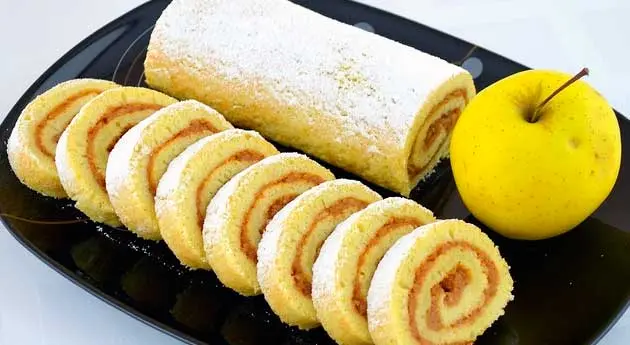 One-Pan Apple Roll: Bake It with the Filling for a Juicy, Tender Cake 3 Apple roll
