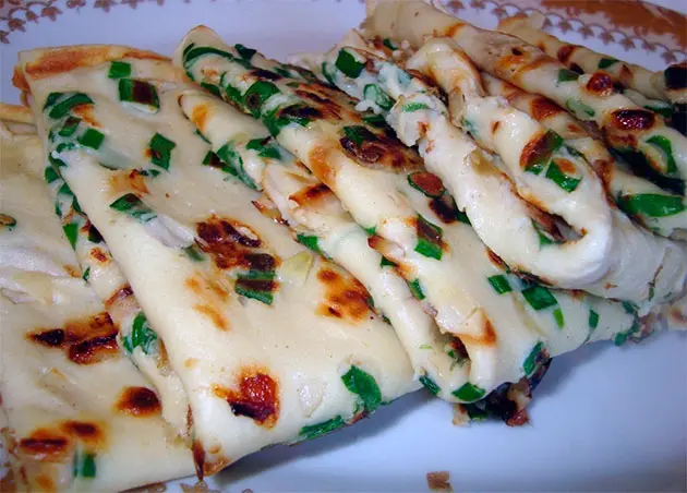 Fluffy Onion Pancakes with Green-Onion Roses 3 Pancakes with onions