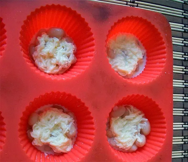 Cheesy Mini Bean Casseroles 3 Mini bean casseroles
