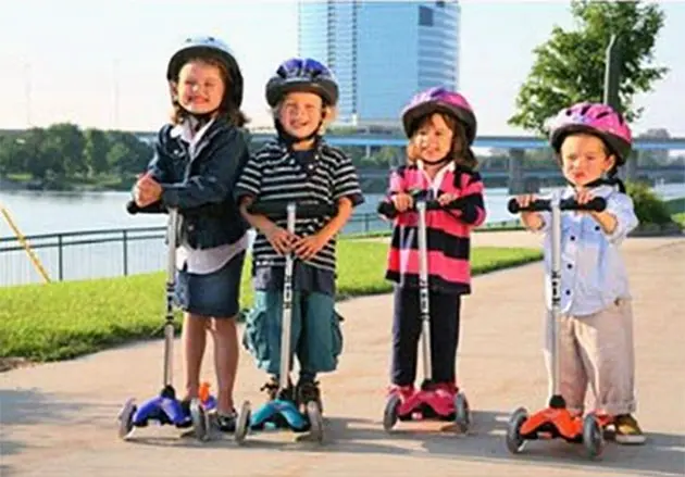 Why I Picked a Three-Wheeled Scooter for My Toddler 3 Why I chose a three-wheeled scooter