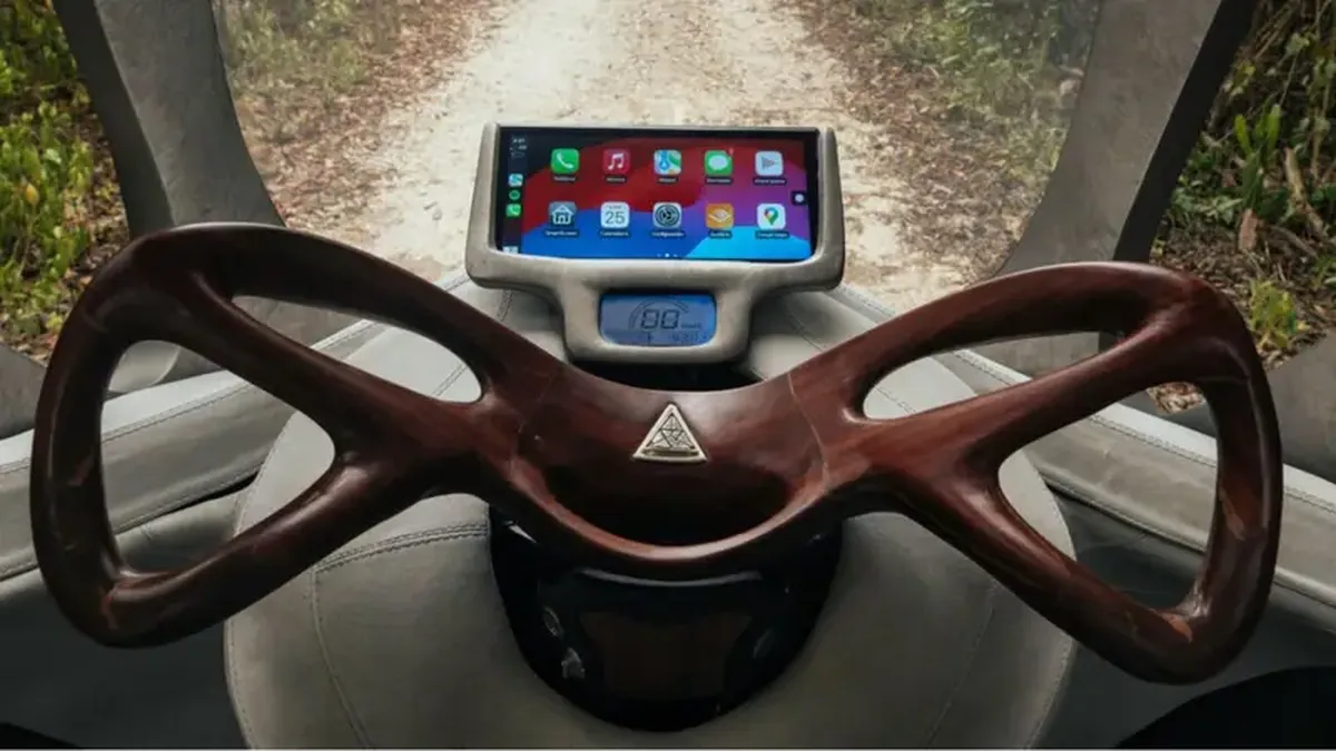 In Mexico, a graceful electric car has been developed for eco-friendly leisure.