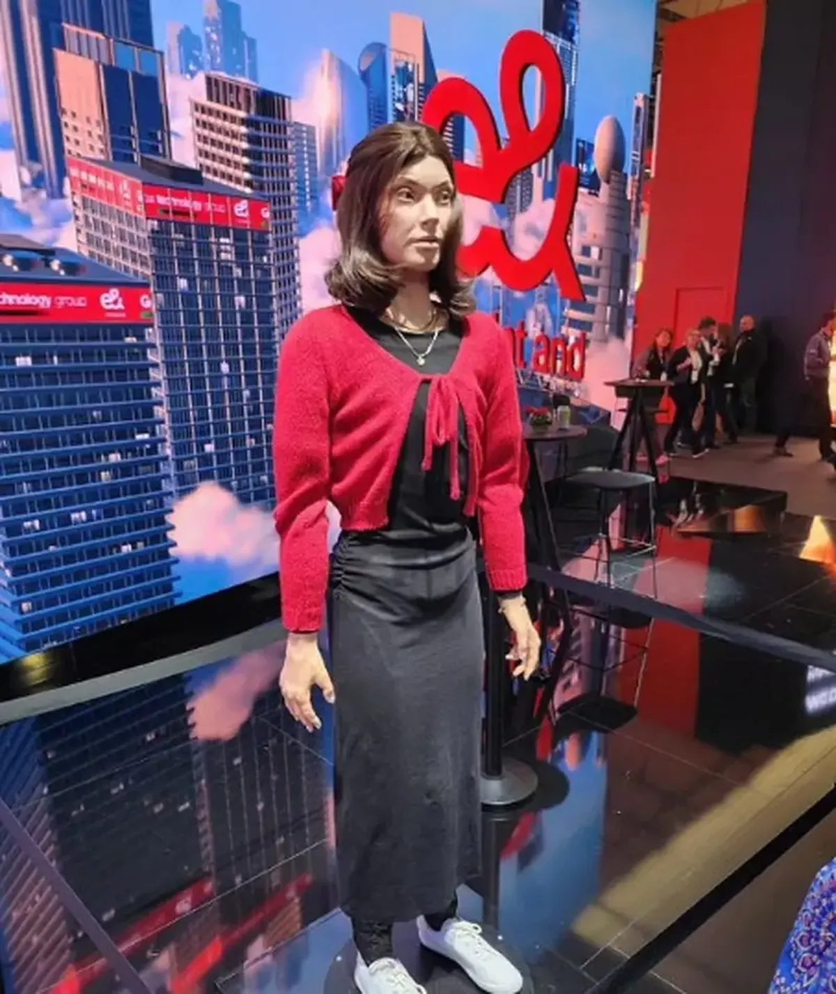 Here’s what Ameca said when asked whether AI will take our jobs 3 A humanoid robot was asked whether AI would take people's jobs: what was its response?