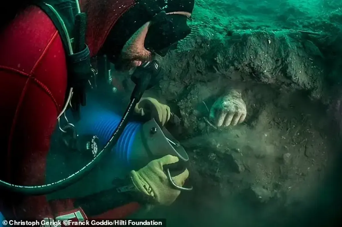 Heracleion’s Hidden Treasure: Gold, a Bronze Duck, and Egypt’s Real-Life Atlantis 4 Unknown treasures of Heracleion have been discovered: Egypt's version of Atlantis.