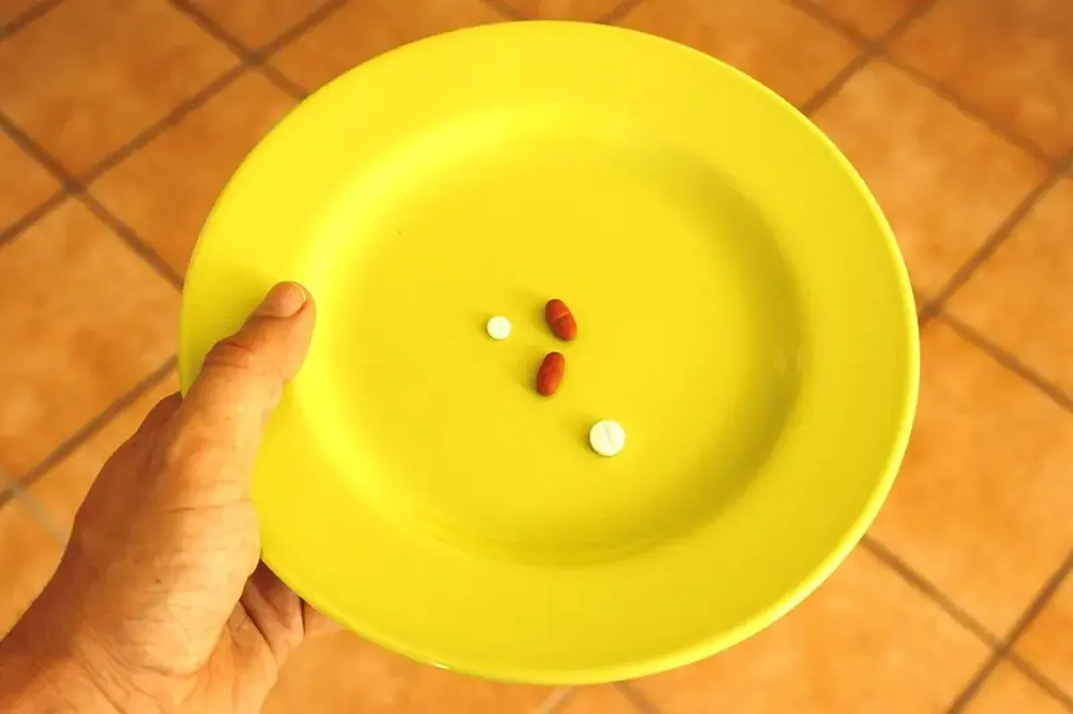 Taking Antidepressants Long-Term Can Double Your Weight Gain 3 Antidepressants contribute to obesity.
