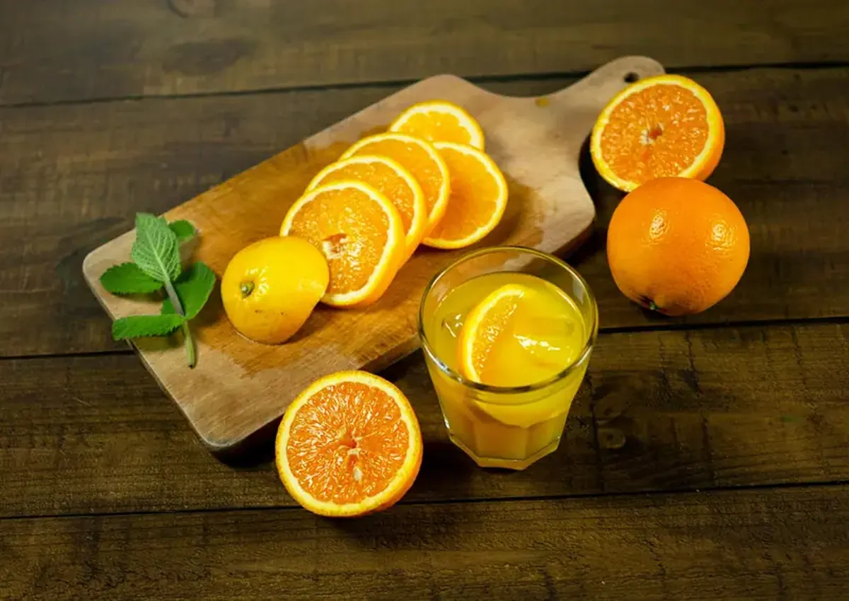 Why Ripeness Matters for Bananas, Oranges, and Blackberries 3 Bananas, oranges, and blackberries: the health benefits of fruits and berries depend on how ripe they are.