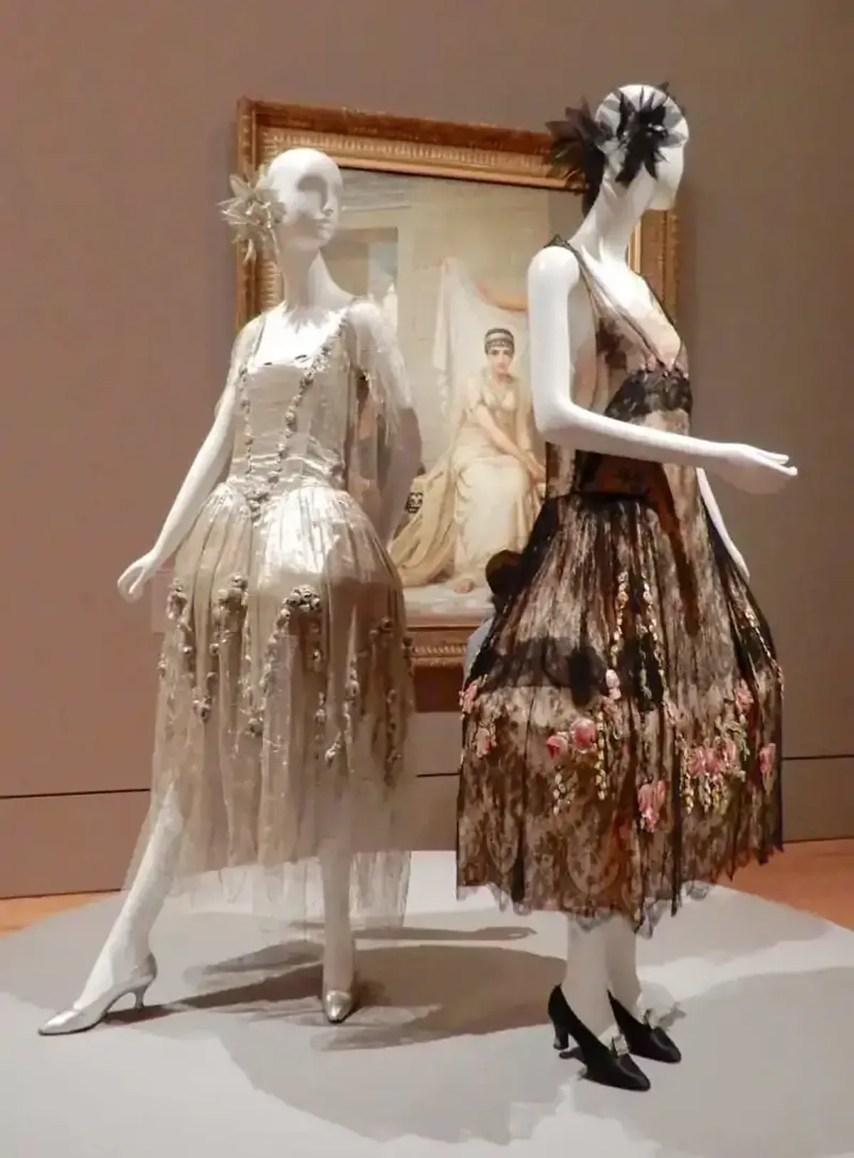 The Boué Sisters: How Paris's 'Lace Swans' Dressed the Jazz Age 6 The Boué Sisters: How They Became Icons of Parisian Fashion
