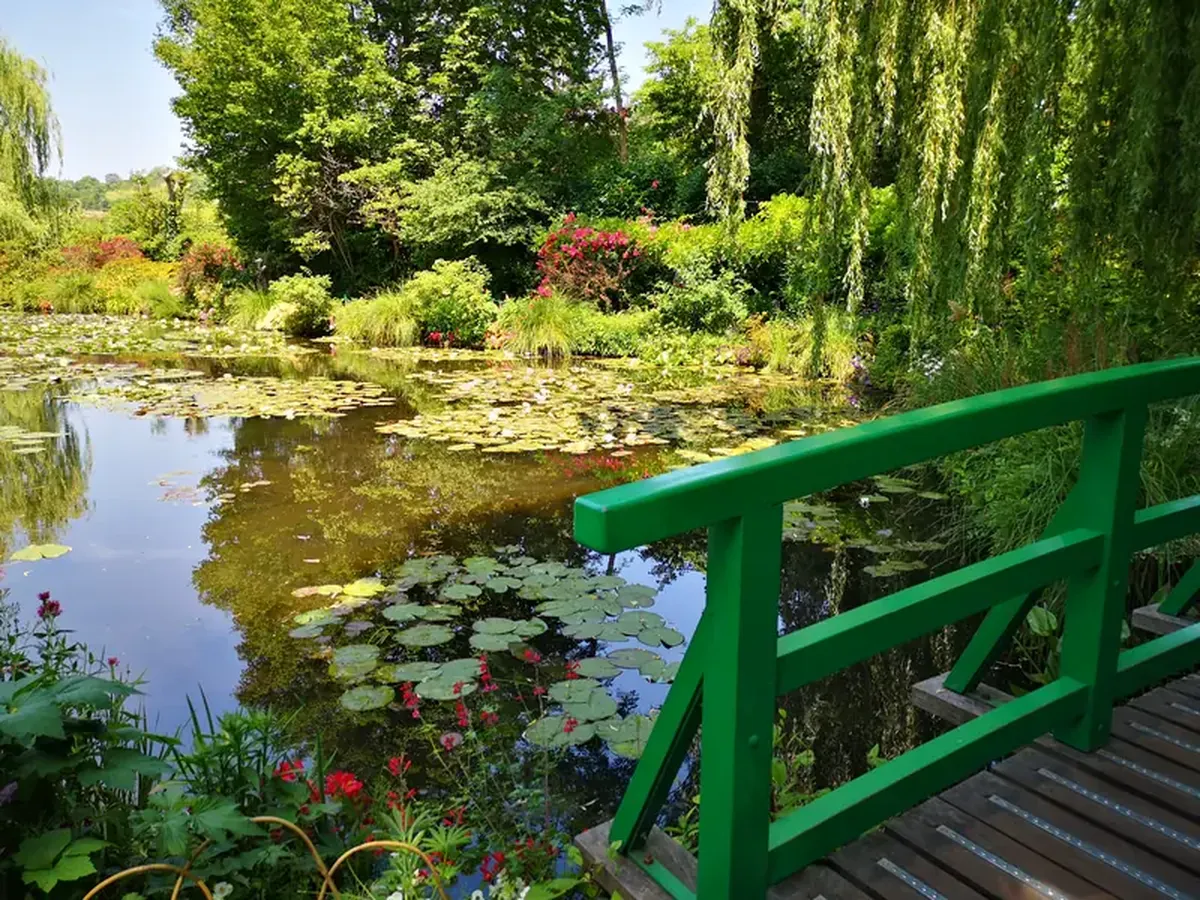 How Claude Monet Went From Caricaturist to the Man Who Painted 250 Water Lilies 6 Claude Monet: From Cartoonist to...