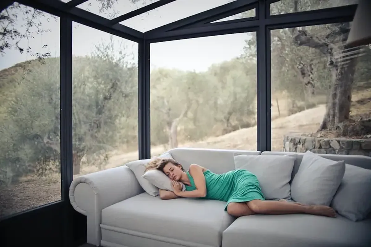 Daytime naps benefit the brain.
