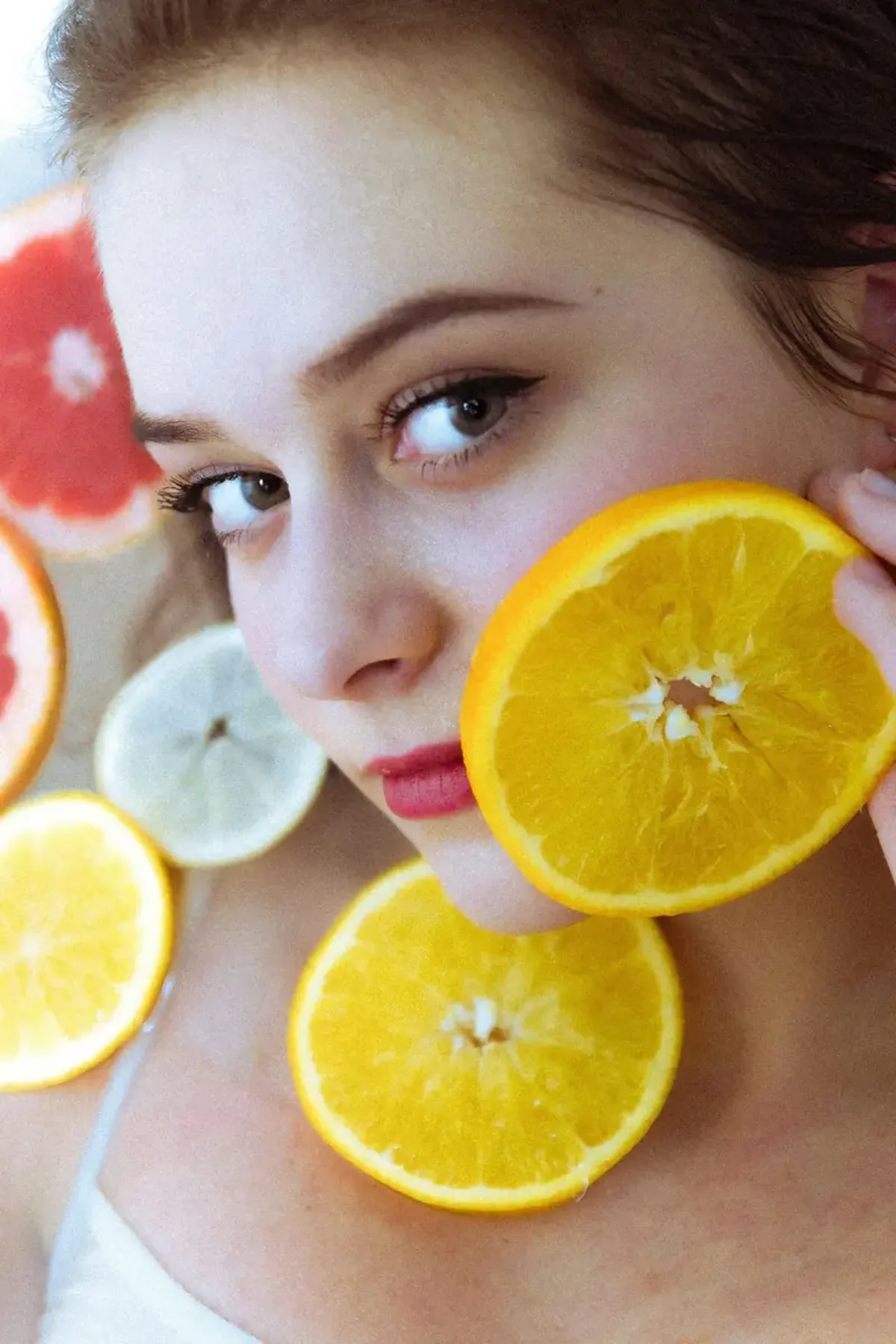 How Oranges Help Prevent Vitamin Deficiency and Anemia 8 Orange: a protector against vitamin deficiency and anemia.