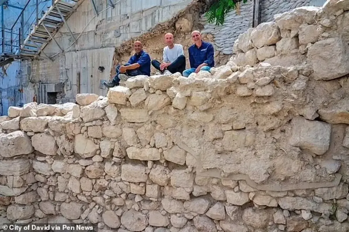 Who Built Jerusalem’s Legendary Wall? New Dating Points to King Uzziah 4 Archaeologists have uncovered the mystery of Jerusalem's legendary wall.