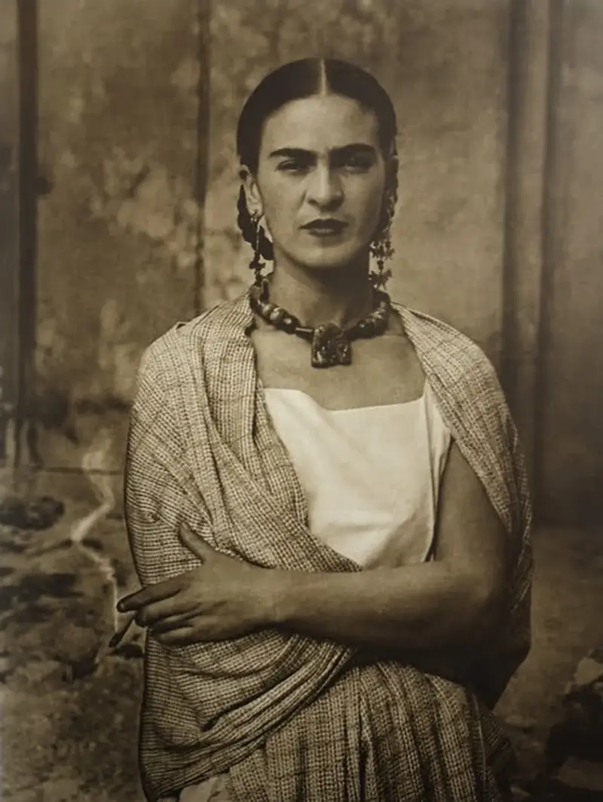 Frida Kahlo: Mexico’s Fiery, Unapologetic Icon 5 Frida Kahlo: Mexican strawberry with cayenne pepper