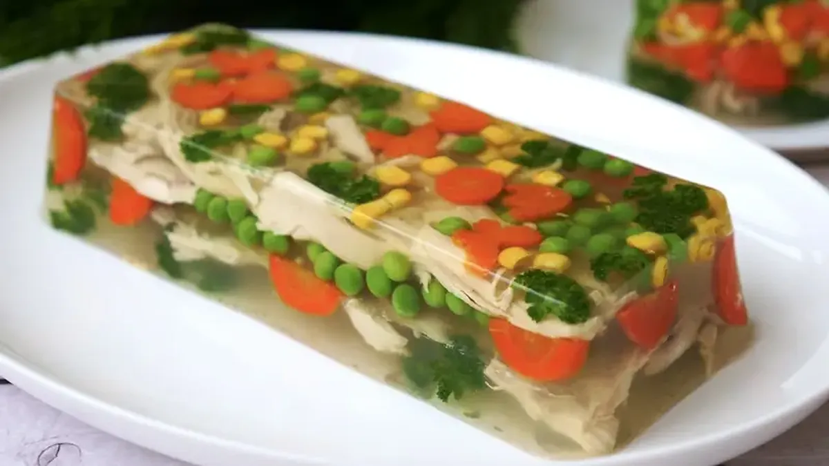 Jellied Chicken: A Quick Alternative to Aspic 3 An alternative to aspic: a recipe for jellied chicken.