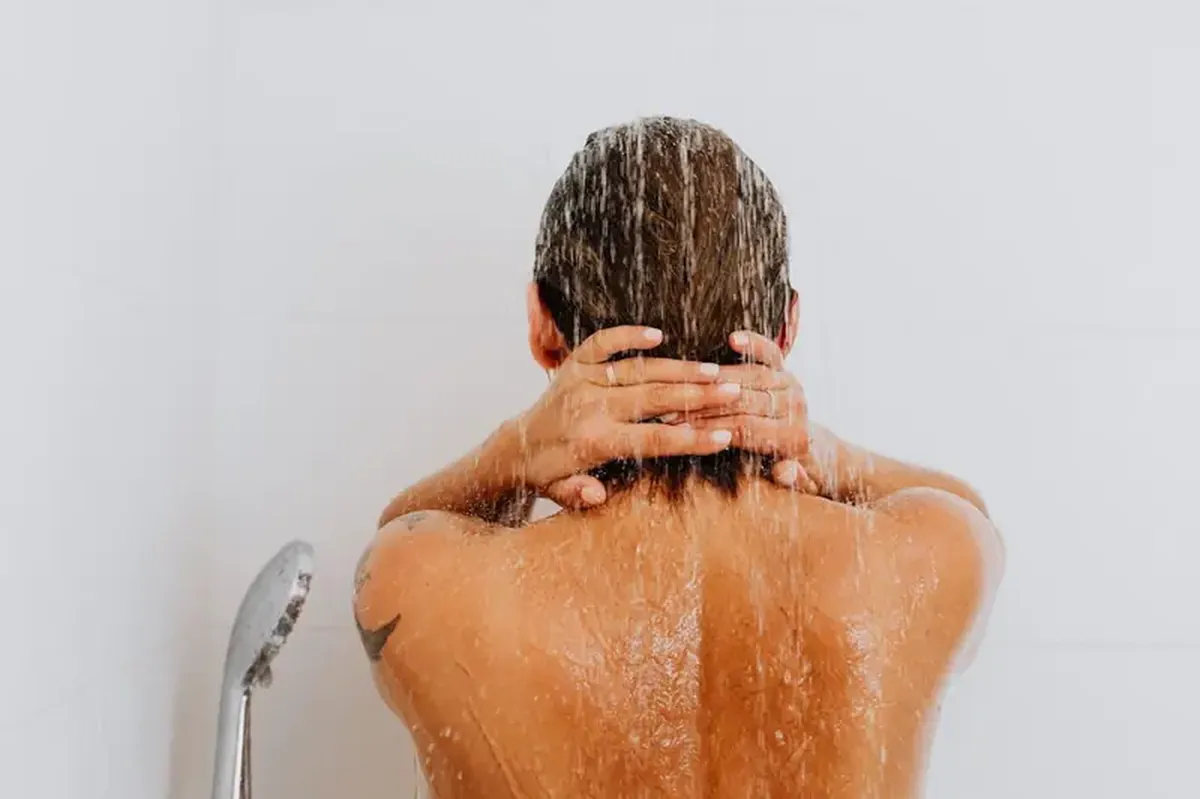 First the head, then the body: 86% of people shower incorrectly.