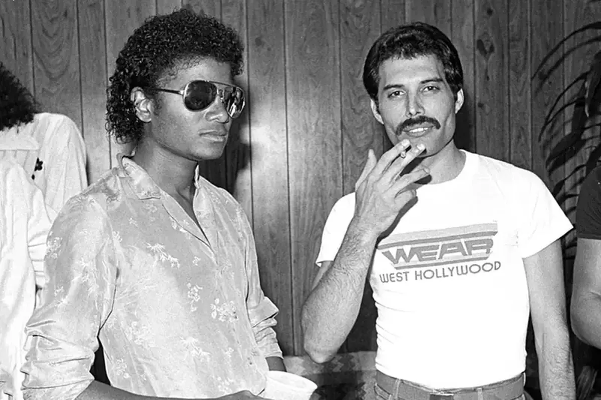 Michael Jackson’s Mask: How Trauma, Fame, and Reinvention Shaped the King of Pop 8 Michael Jackson: The King in a Mask