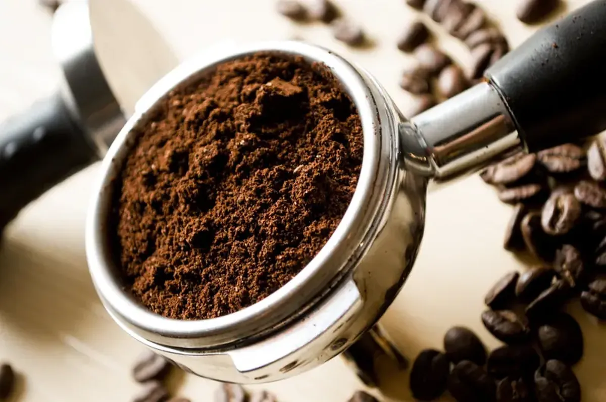 How spent coffee grounds and tea leaves boost nutrition and shelf life of baked goods 4 Coffee and tea waste make baked goods healthier, scientists confirm.