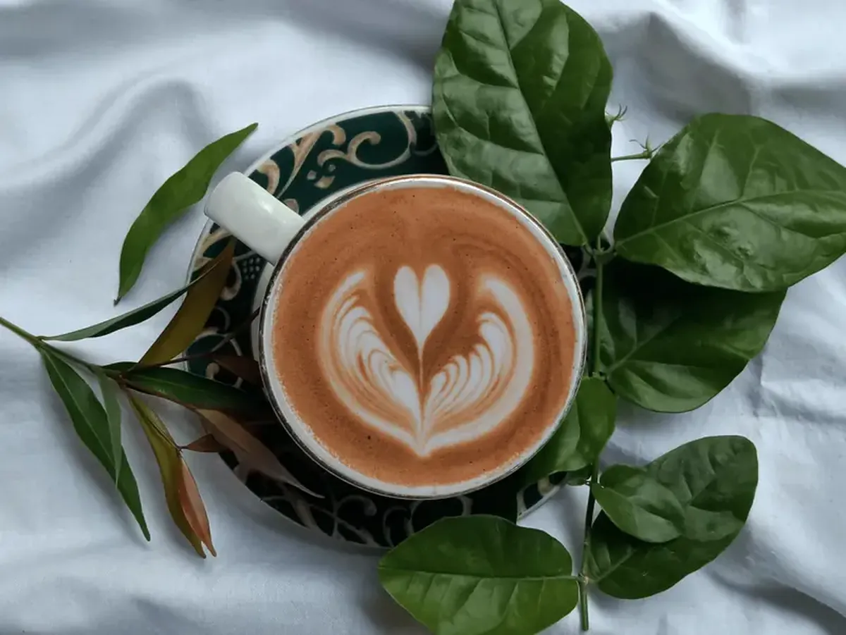 A Splash of Milk Doubles Coffee's Anti-Inflammatory Power 3 A few drops of milk will enhance the benefits of coffee.