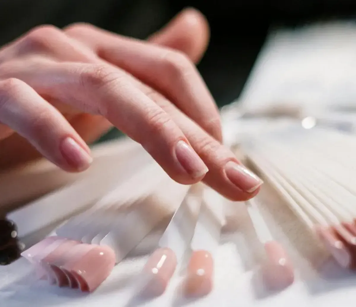Nails as a mirror of health: what can they reveal?