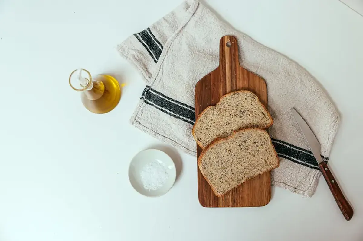 Olive oil supports brain health.