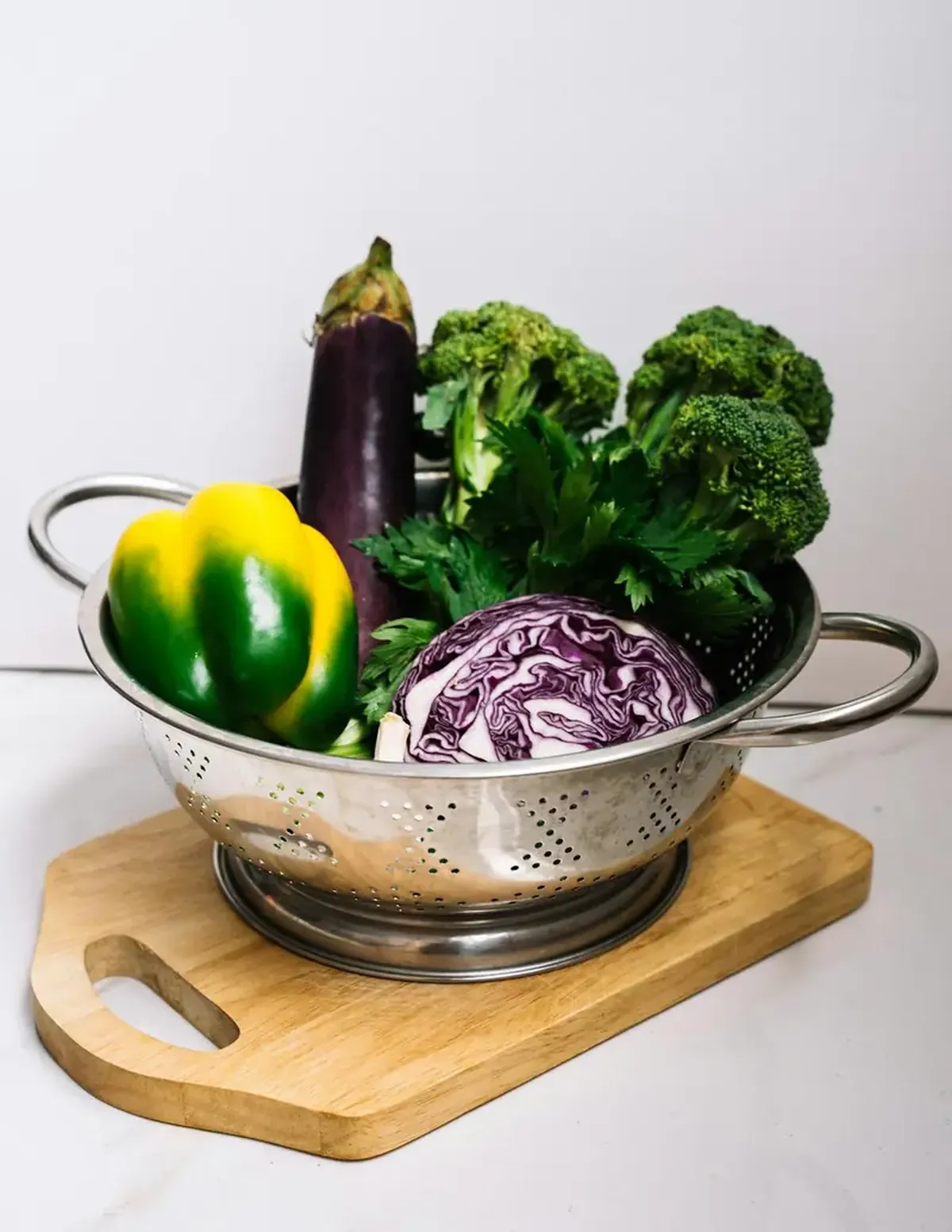 Eat These Foods to Lower Your Risk of Dementia 4 ovochi u durshlaku