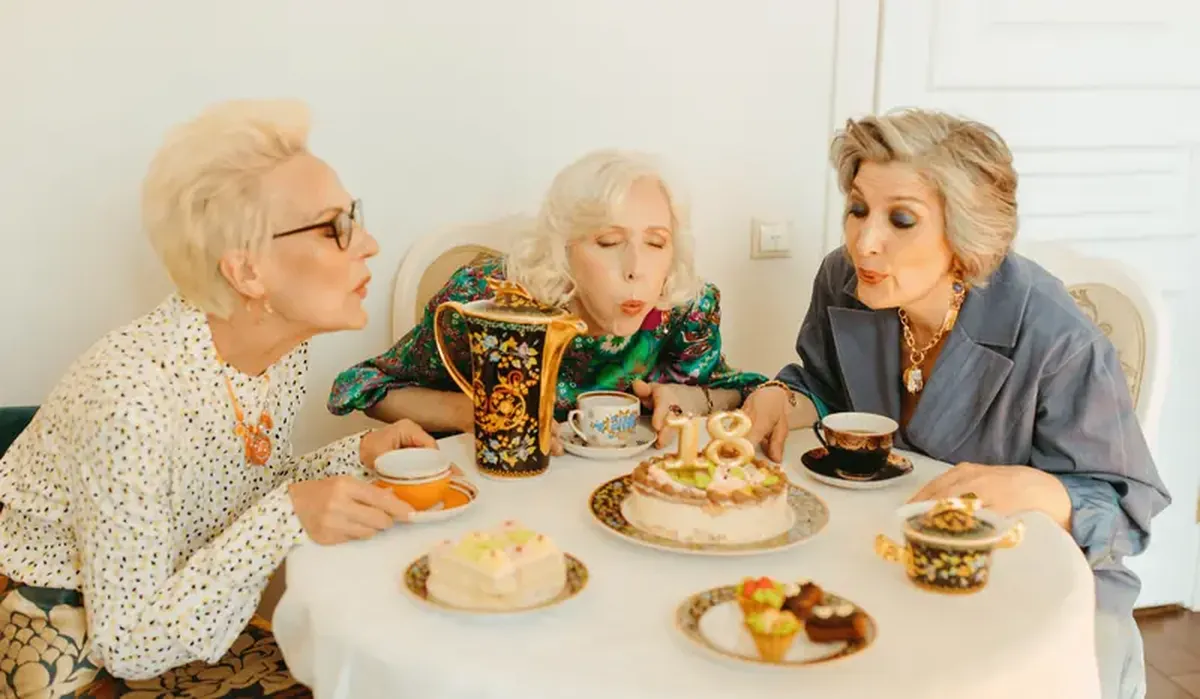 You can't forget but can remember: wine and tea slow down memory decline.