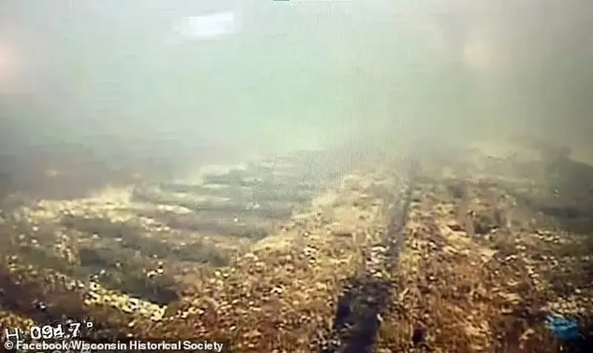 A father and his daughter went fishing; the sonar detected a sunken 19th-century sailboat.