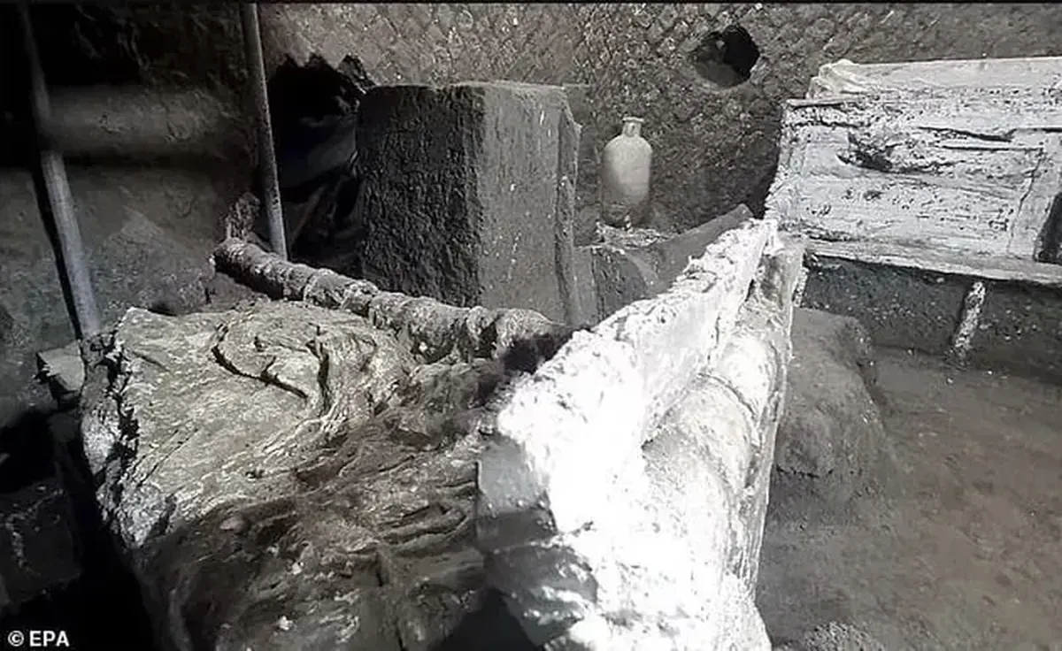 What a Cramped Room in Pompeii Reveals About Slaves in Ancient Rome 5 New discoveries in Pompeii: a history preserved in lava.