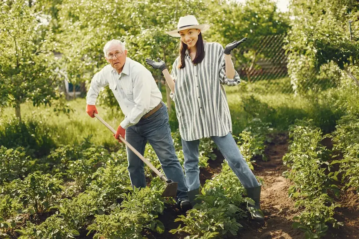 Just 4-5 Minutes of Daily Bursts Can Cut Your Cancer Risk Up to 32% 4 Everyday chores lower the risk of cancer.