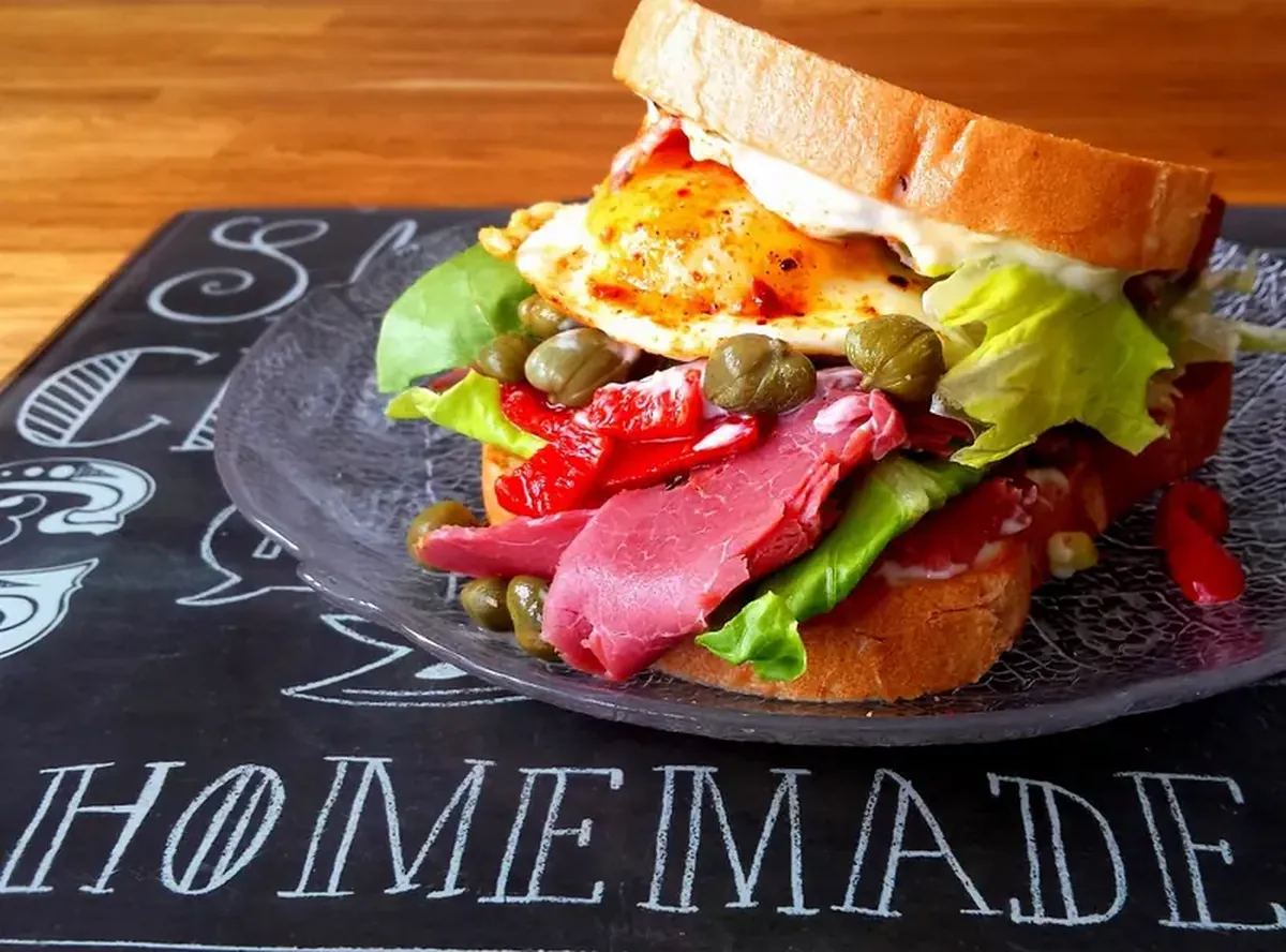 How to Build the Perfect Sandwich, According to Oxford 3 The Science of Sandwiches: Oxford Unveils the Formula for the Perfect Sandwich