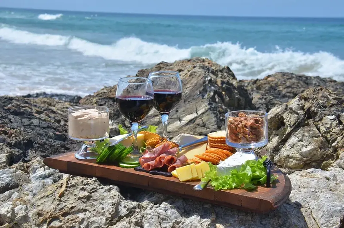 Half a Glass of Wine a Day May Halve Heart Attack and Stroke Risk — But Experts Push Back 4 Spanish researchers have found that a glass of wine can benefit the heart. However, not everyone agrees.
