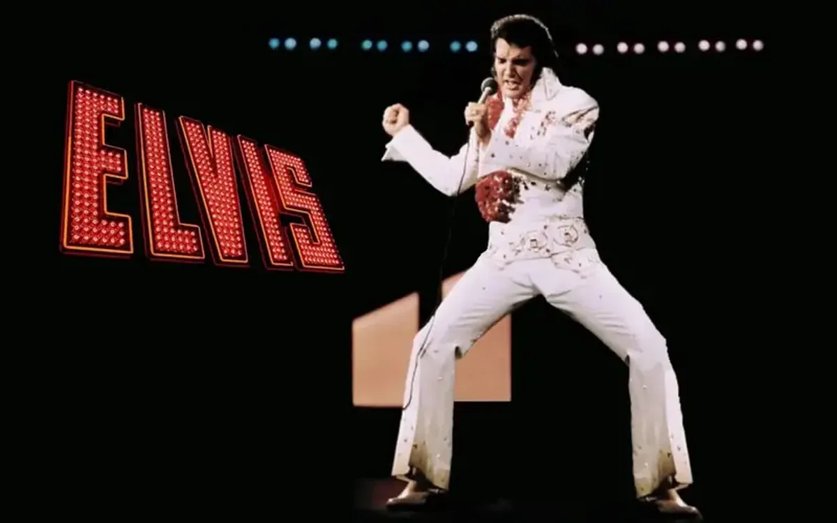 How Elvis Became the Voice of a New America 12 Elvis Presley: the new voice of America