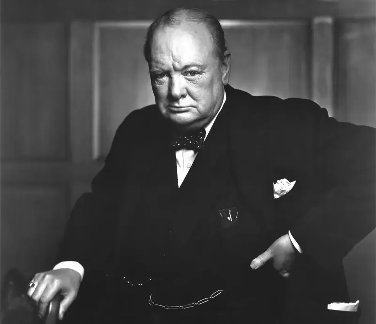 Winston Churchill: From a Blenheim Ball to Britain's Defining Leader 3 Winston Churchill: the greatest Briton in history