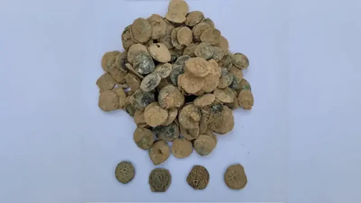 A 2,100-Year-Old Hoard of Hasmonean Coins Turned Up in the Jordan Valley 3 A large hoard of coins dating back 2,100 years has been discovered in the Jordan Valley.