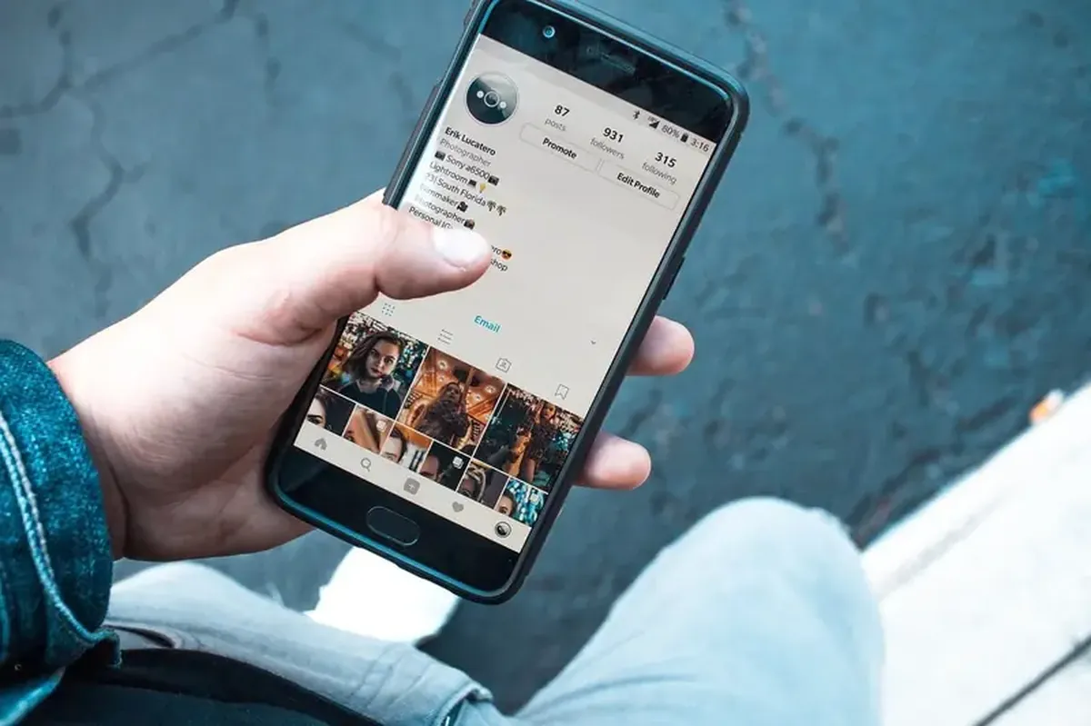 When Social Media Feels Like an Addiction: Why Therapy Helps More Than Logging Off 4 Like a mental disorder: addiction to social media requires therapy.