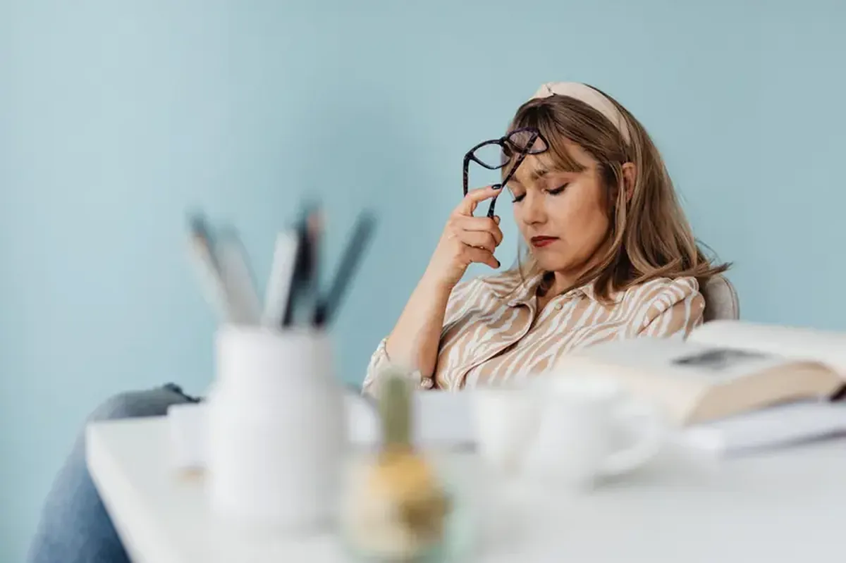 The body is sending an SOS: five alarming signs of sleep deprivation.