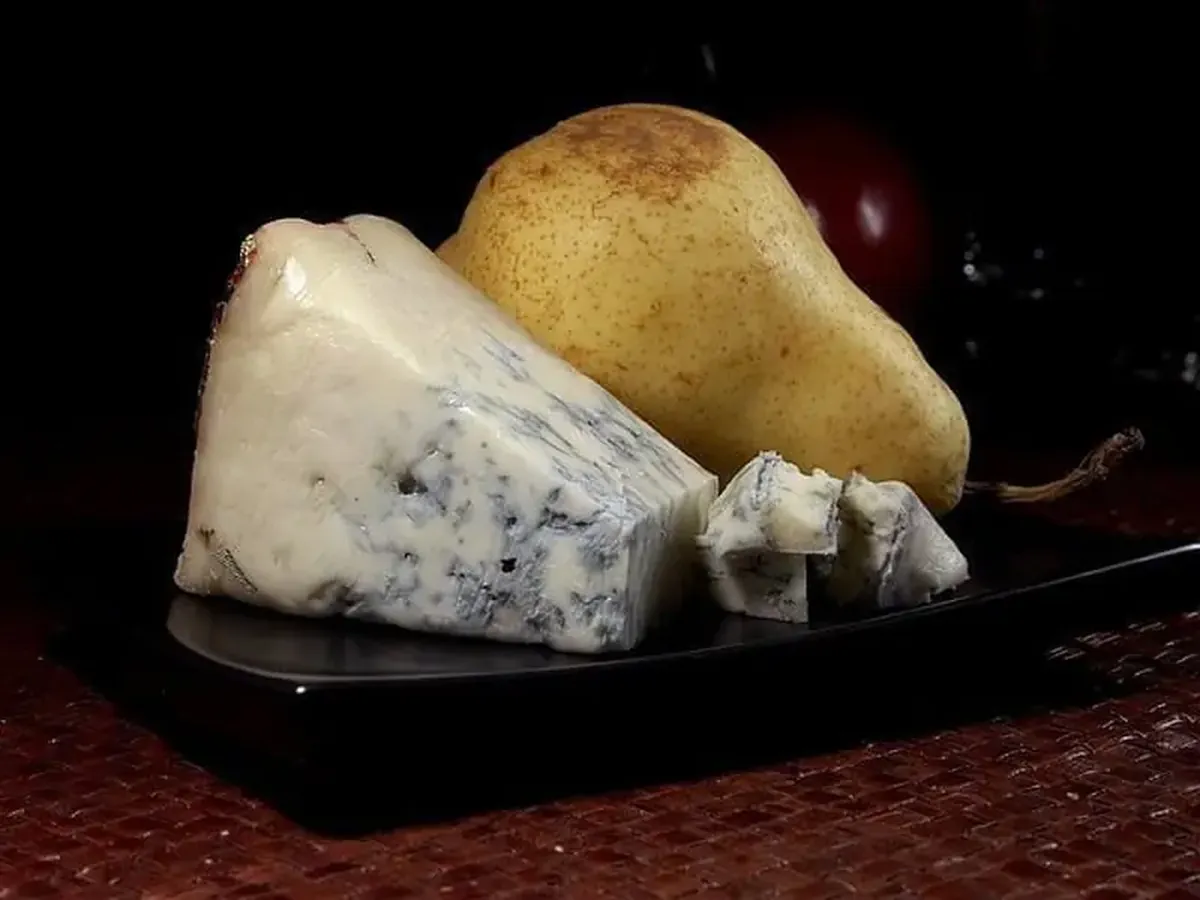 Cherry, cheese, almonds, trout: Foods that actually help you sleep 4 Cherry, cheese, almonds, trout: experts recommend foods for a good night's sleep.