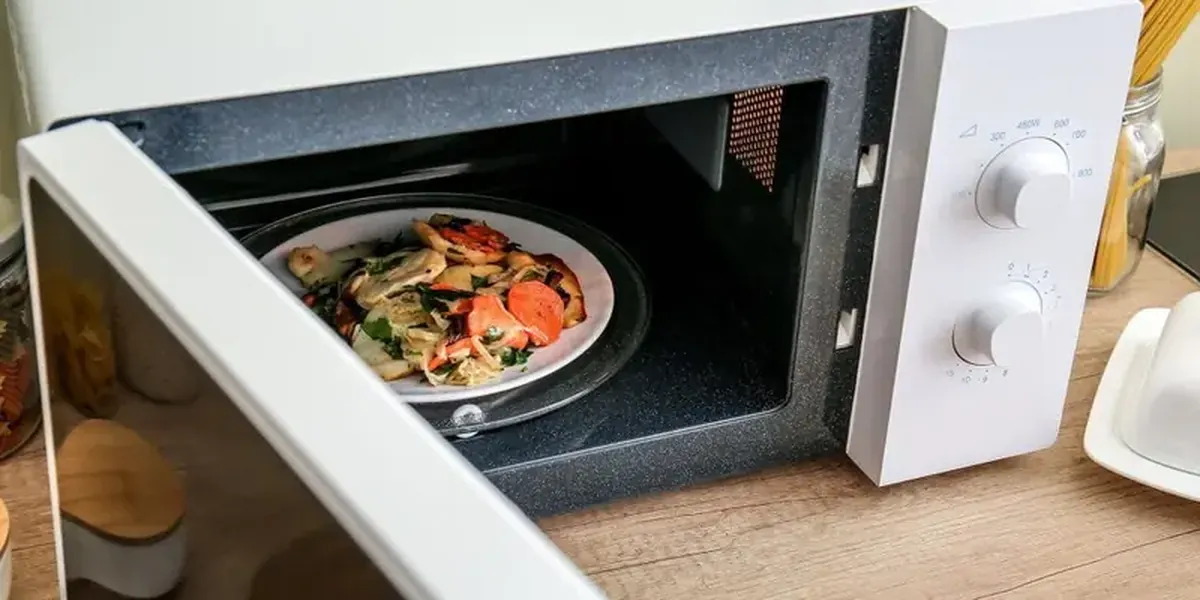 Get rid of the stereotype: a microwave doesn't strip food of its nutrients.