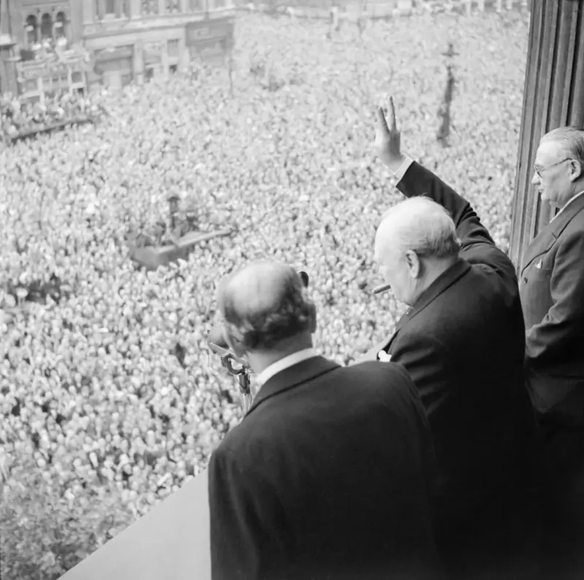 Winston Churchill: From a Blenheim Ball to Britain's Defining Leader 10 Winston Churchill: the greatest Briton in history