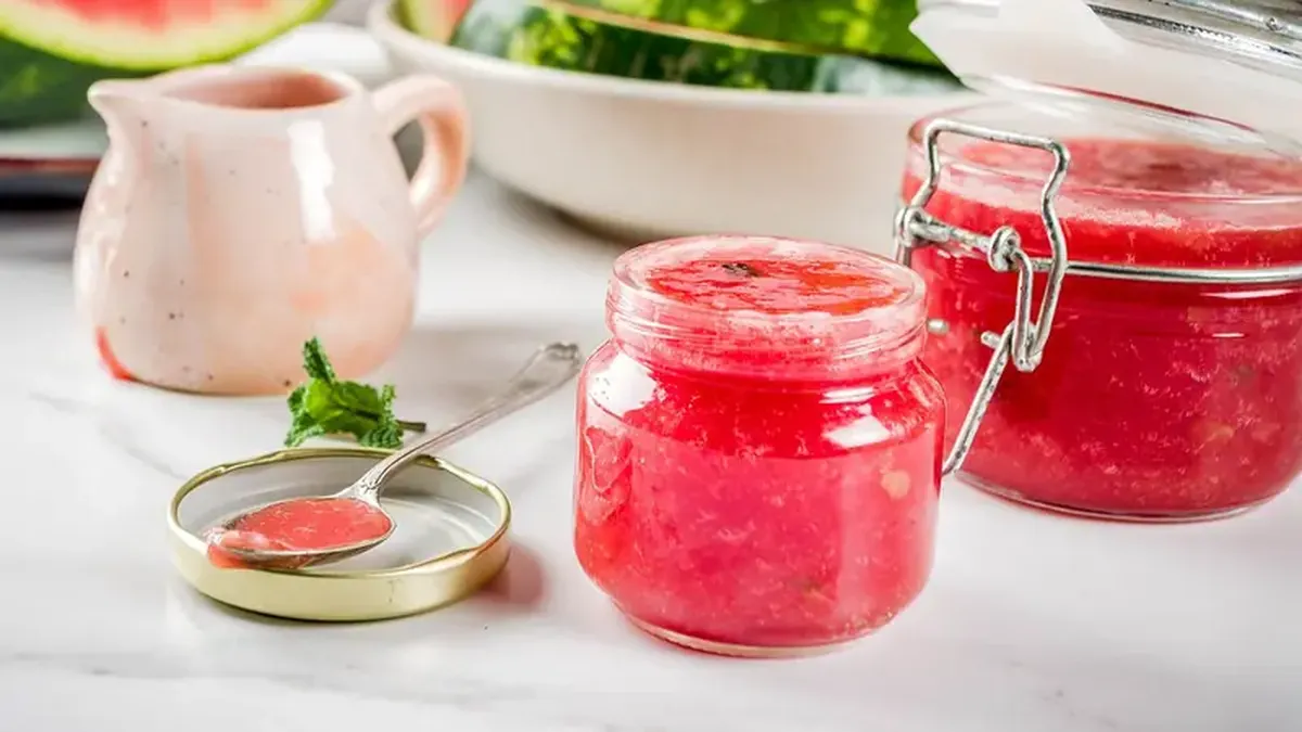 Make watermelon jelly from its own juice to save summer for winter 3 In its own juice: a recipe for watermelon jelly for the winter.