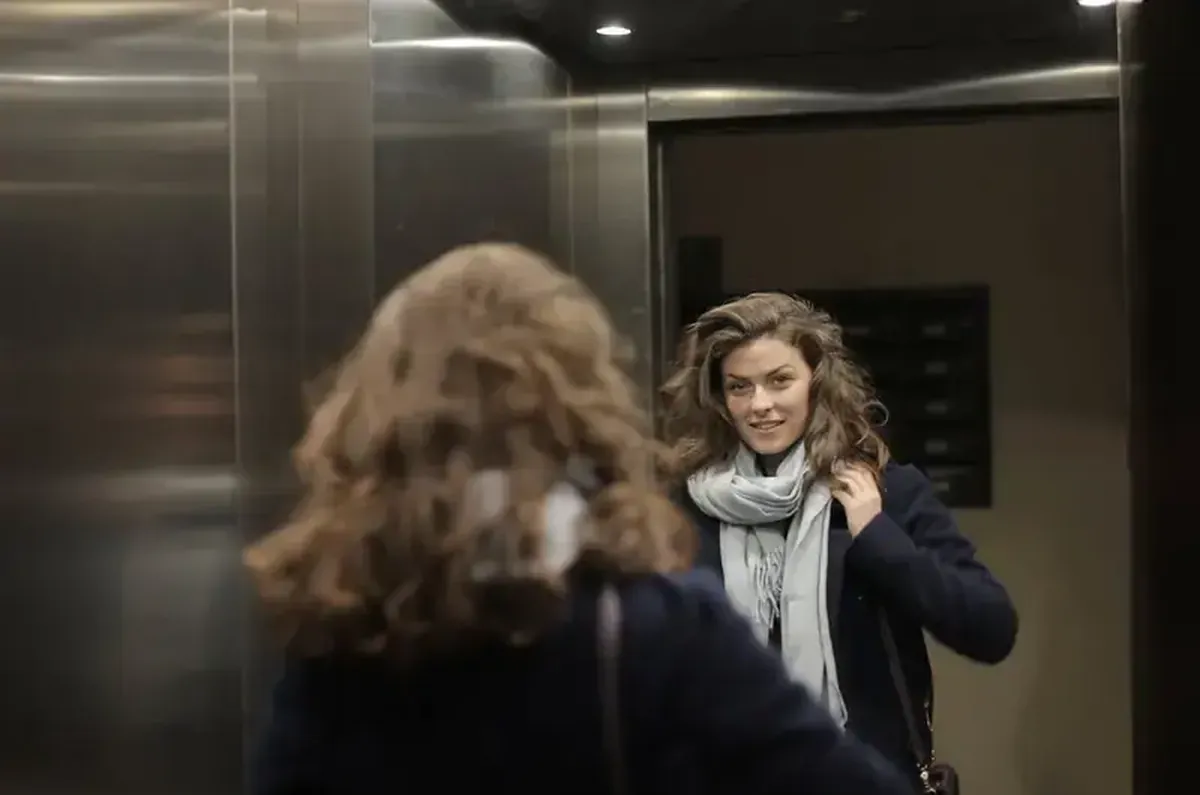 Why Elevators Have Mirrors — and Why They Matter 3 Why are mirrors installed in elevators?