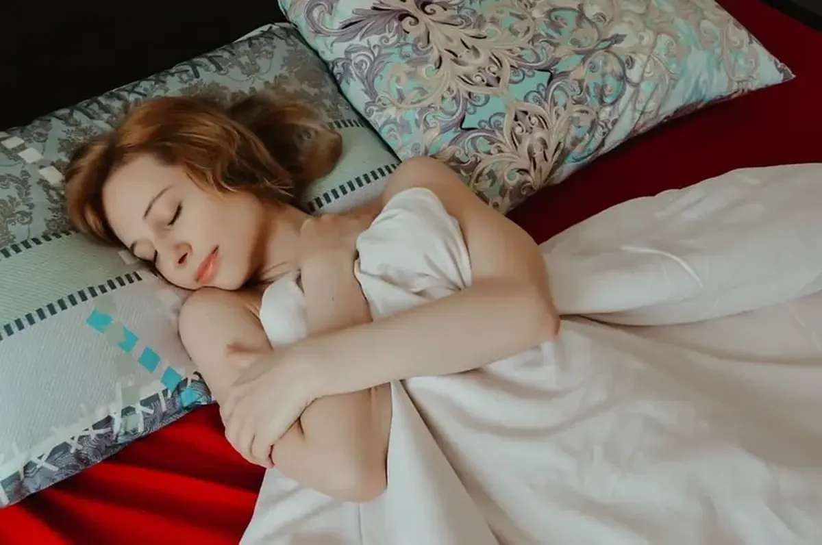 From Night Owl to Morning Lark: How to Change Your Daily Rhythms
