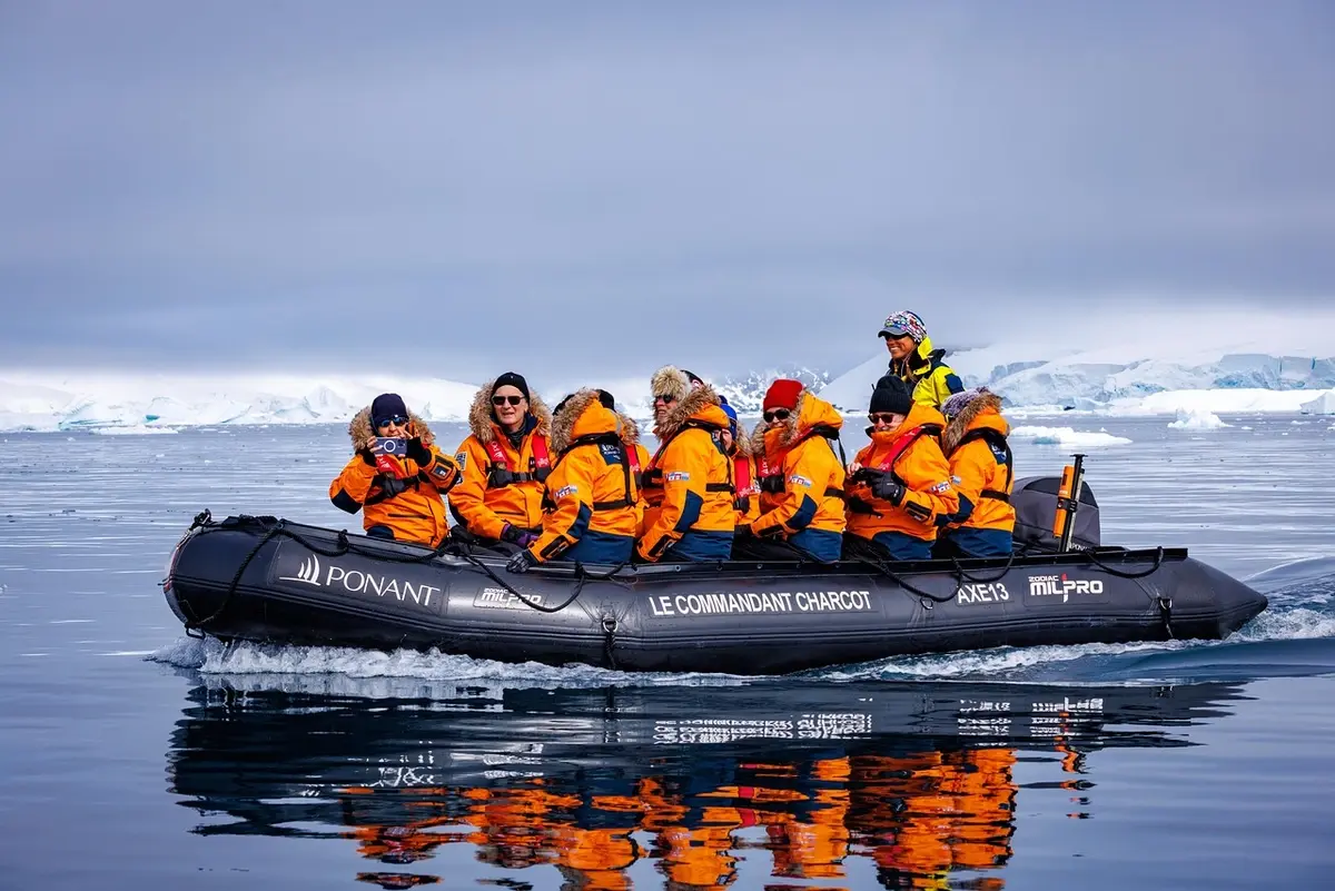 Antarctic expedition by boat