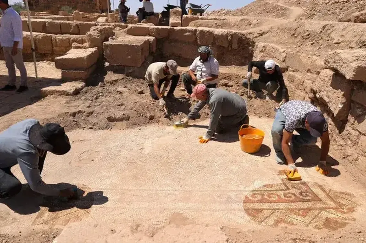 In the ancient city of Dara in Turkey, archaeologists have uncovered an elaborate mosaic.