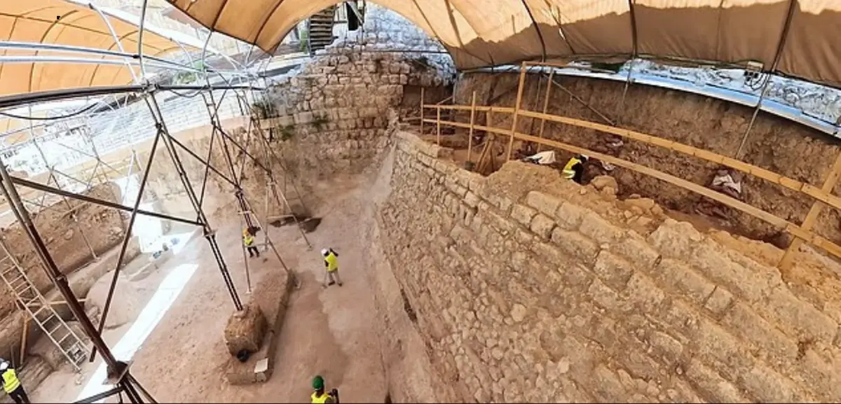 Ancient Dam Found Under Pool of Siloam — Likely Site of Jesus' Healing 5 Excavations in Jerusalem