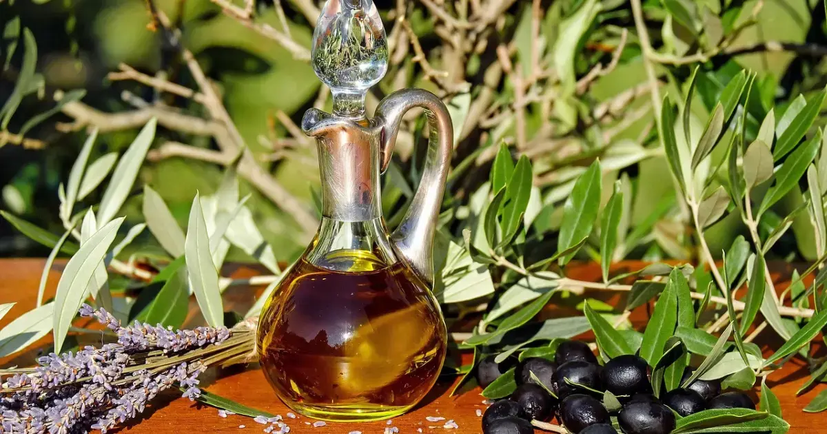 Omega-3 vs. Omega-6 vs. Omega-9: Which fats you actually need 6 olive oil