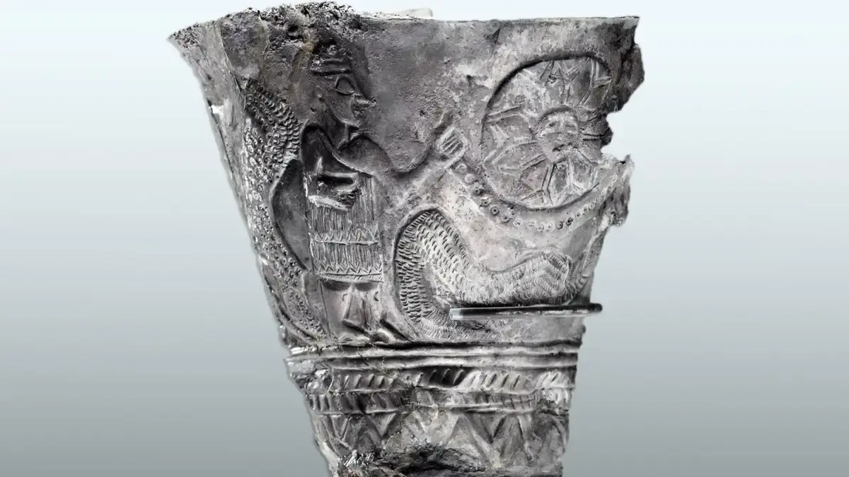 4,300-Year-Old Silver Cup May Be One of the Earliest Depictions of the Cosmos 4 a fragment of the cup