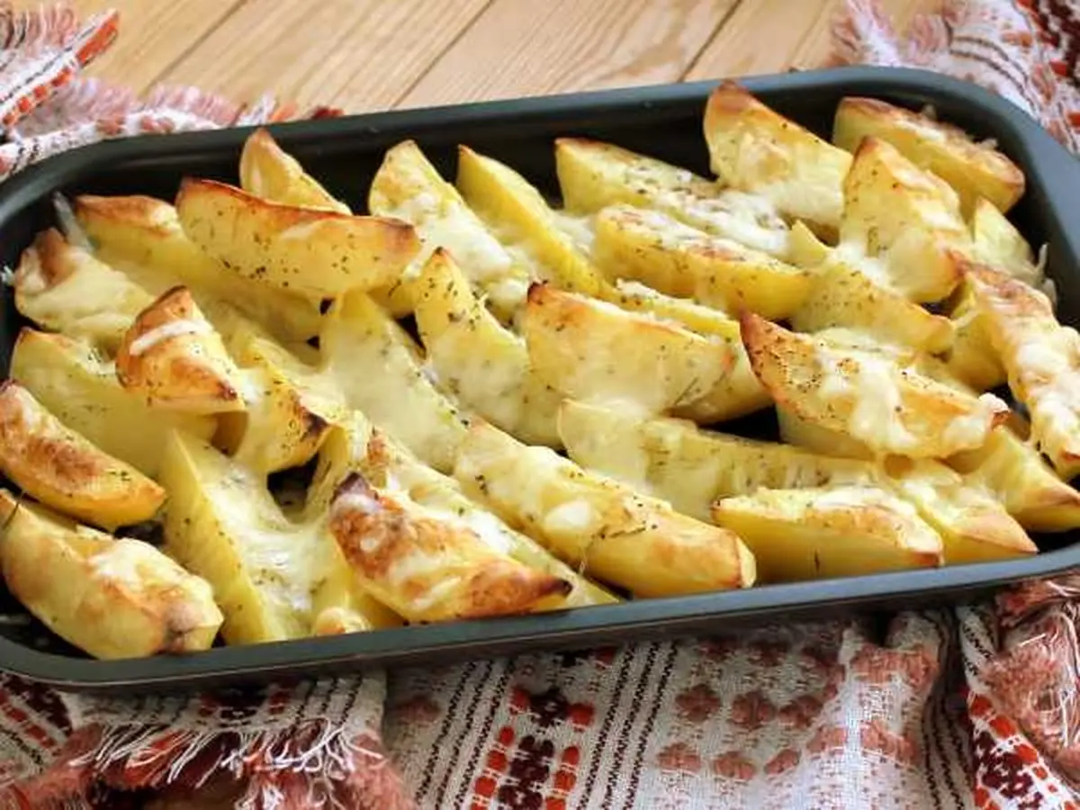 Greek-style Baked Potatoes (2)