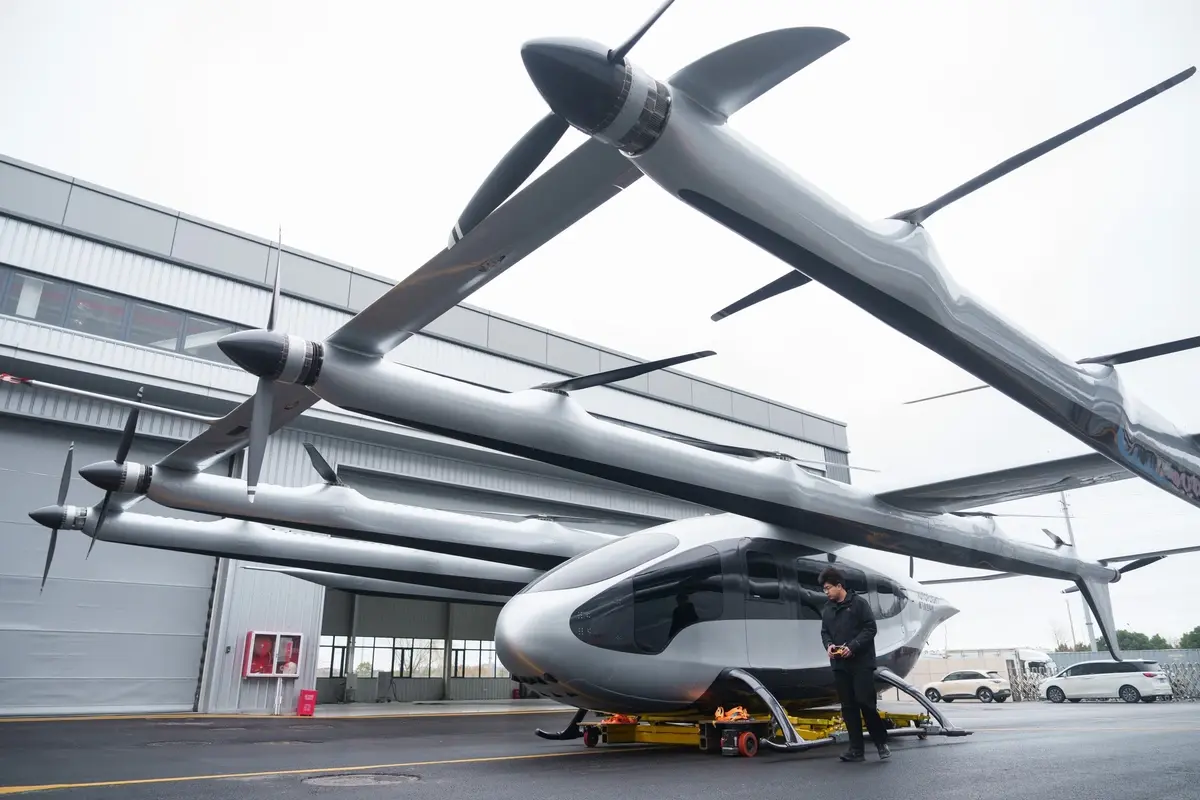 China Tests World's Largest 10-Seat eVTOL Flying Taxi 4 electric-powered flying taxi