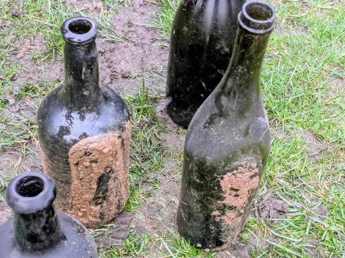 Hidden wine cellar, untouched for over 120 years, found under English golf course 5 An old wine cellar lay hidden beneath a golf course.