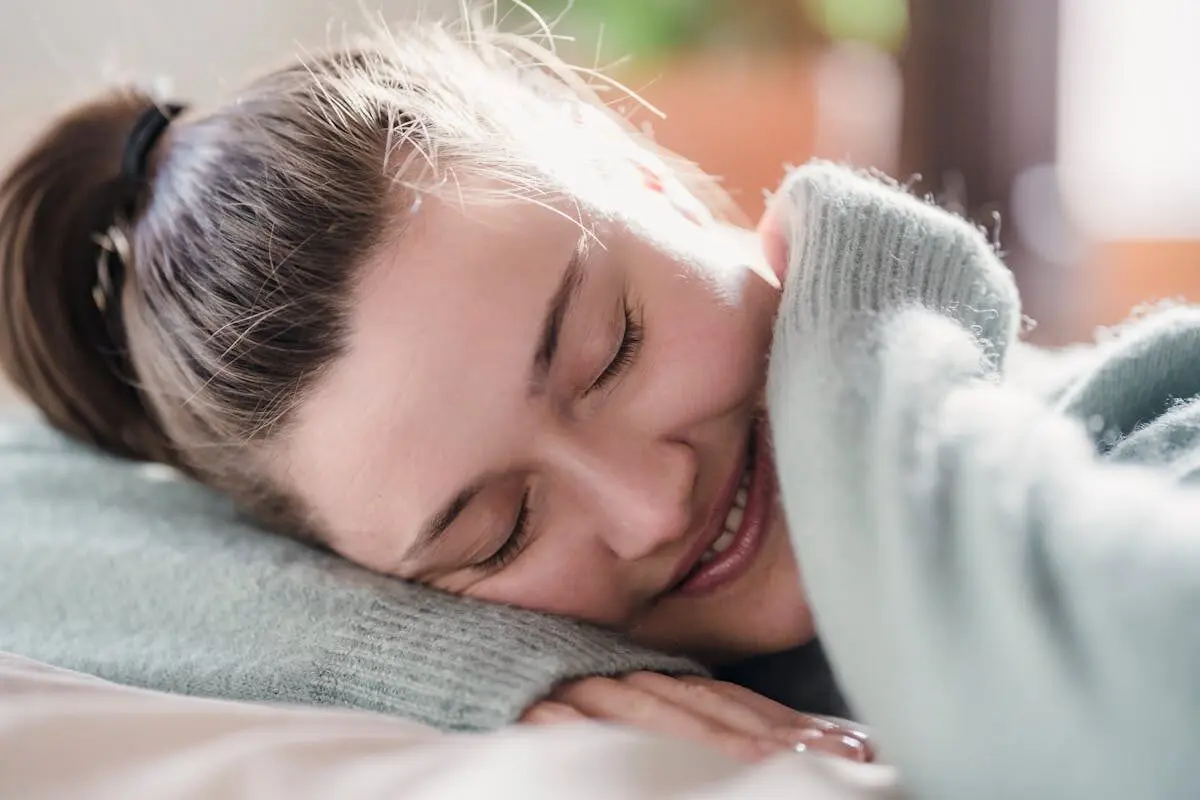 How vivid dreams trick your brain into feeling well-rested 3 Vivid dreams can trick the brain into thinking it slept well